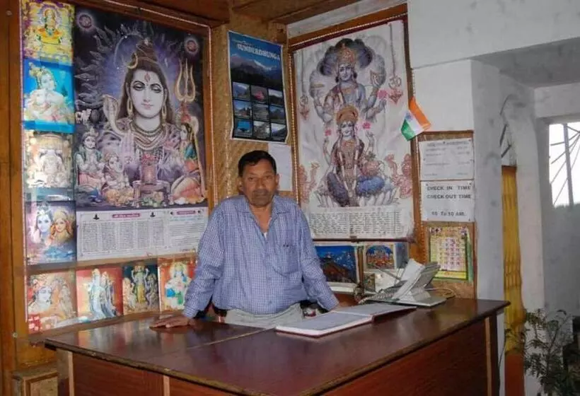 Hotelli Goroomgo Shivay Kausani