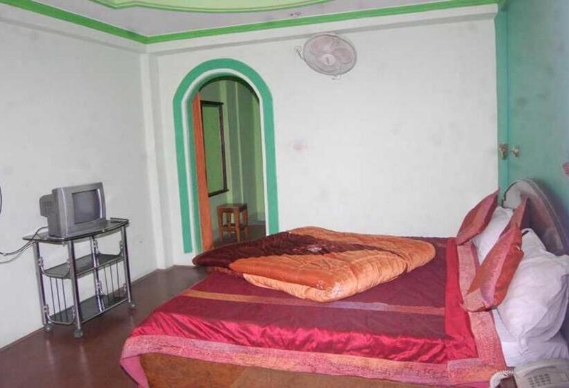 Hotelli Goroomgo Shivay Kausani