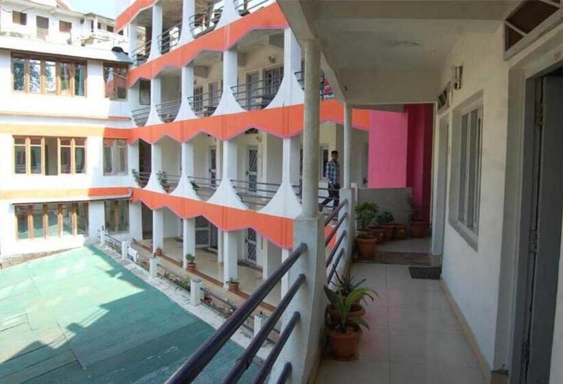 Hotelli Goroomgo Shivay Kausani