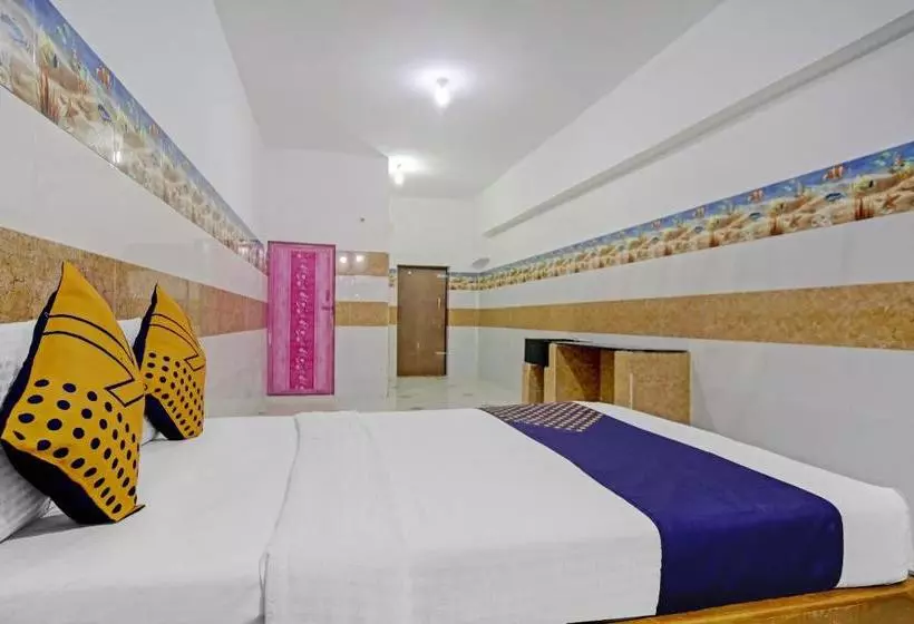 ホテル Spot On 82048 Sujith Residency