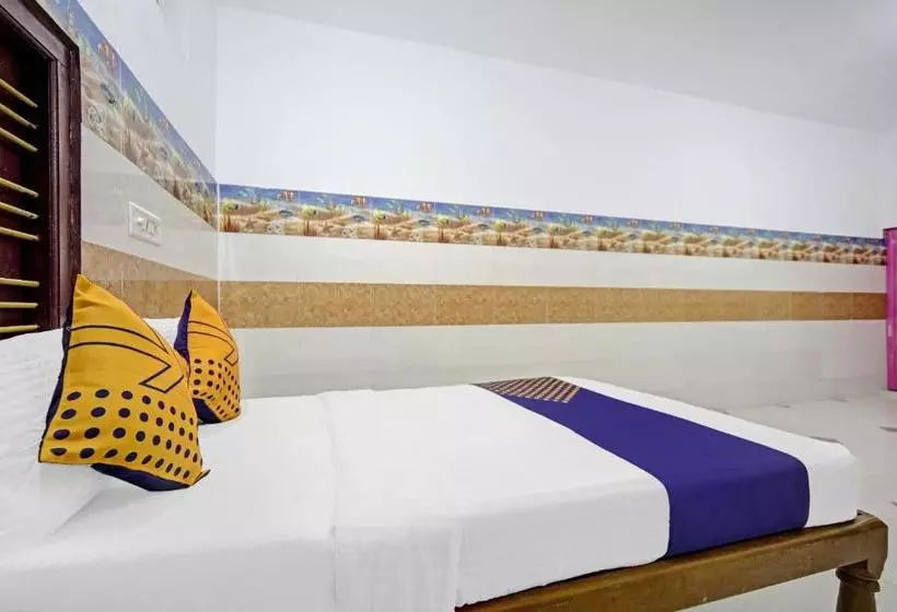 ホテル Spot On 82048 Sujith Residency