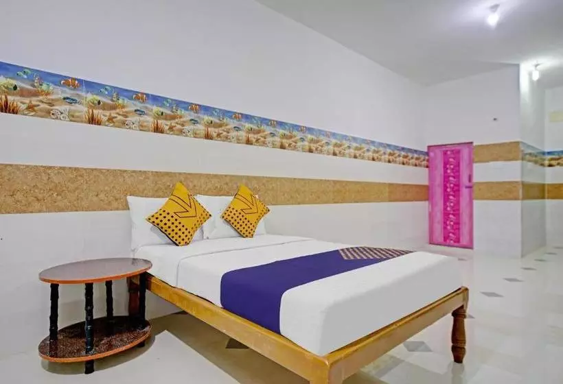 ホテル Spot On 82048 Sujith Residency