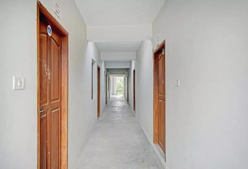 ホテル Spot On 82048 Sujith Residency