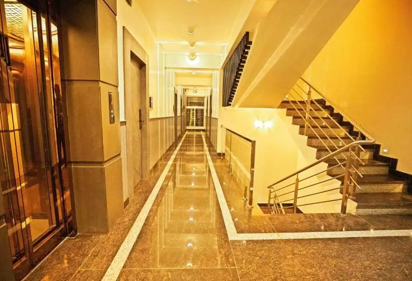Hotel Livaana