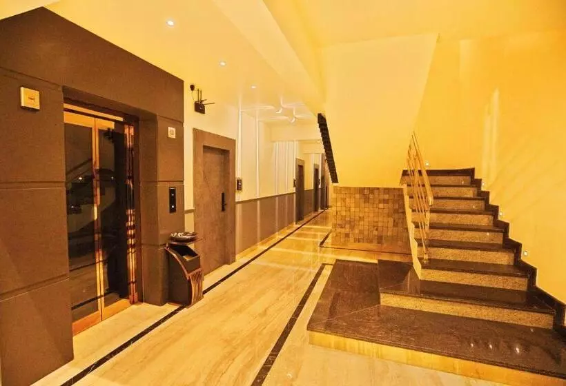 Hotel Livaana