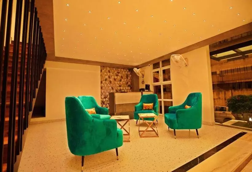 Hotel Livaana