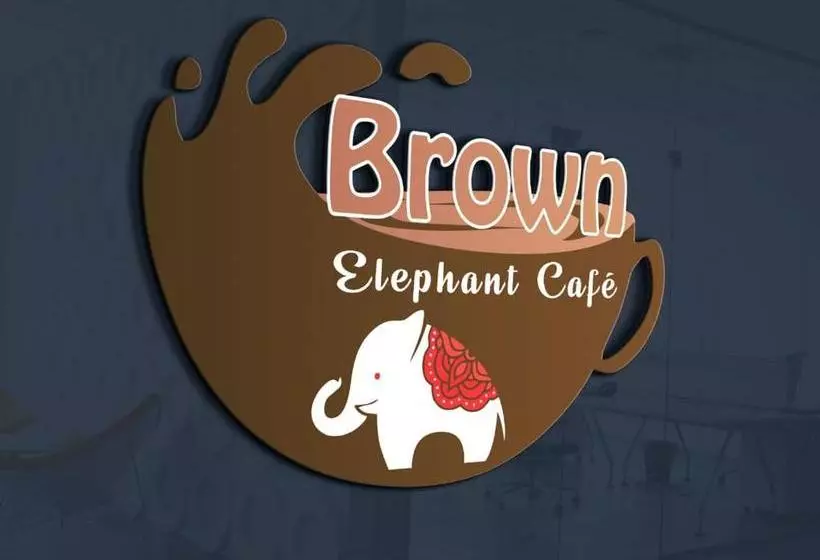 ペンション Brown Elephant Cafe