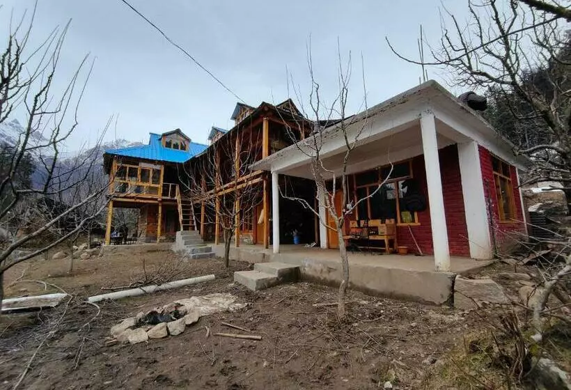 ペンション Yalakhom