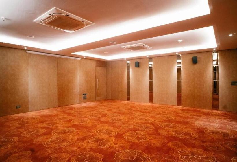 Playotel Premier Vijay Nagar