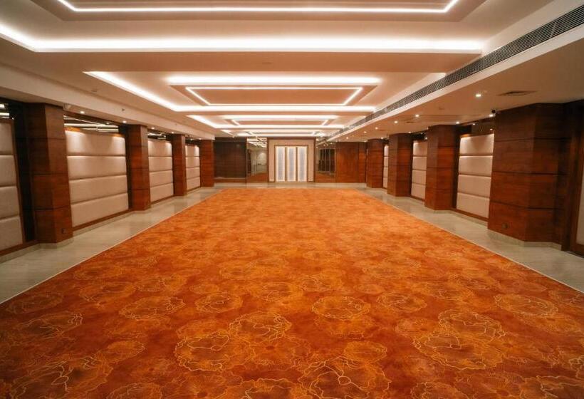 Playotel Premier Vijay Nagar