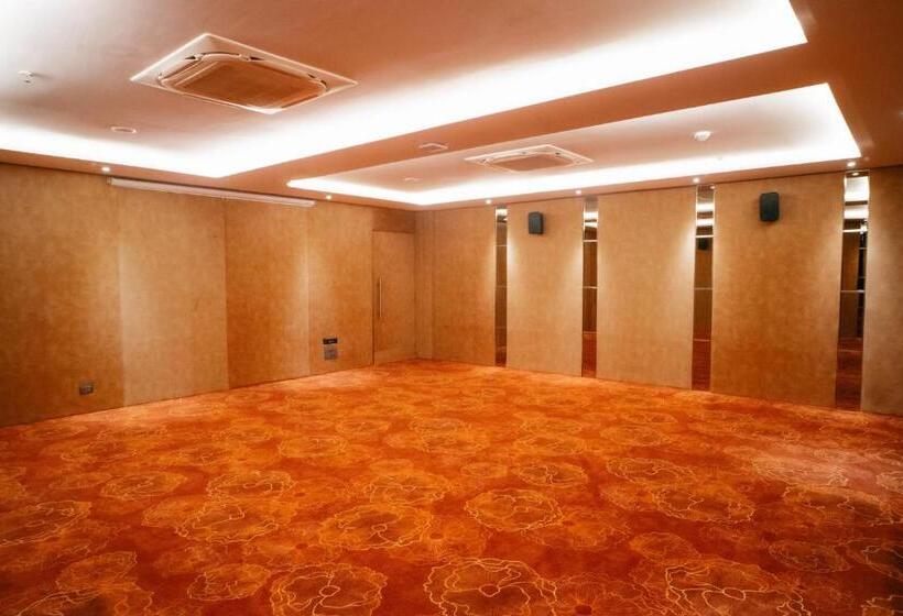 Playotel Premier Vijay Nagar