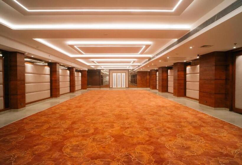 Playotel Premier Vijay Nagar