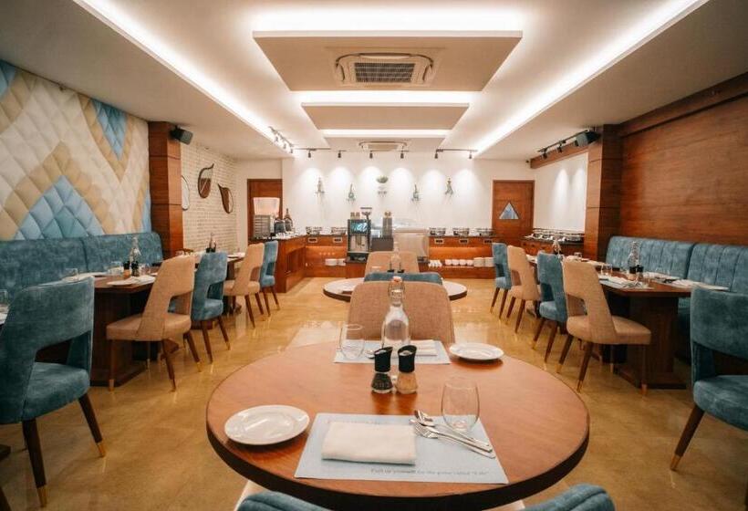 Playotel Premier Vijay Nagar