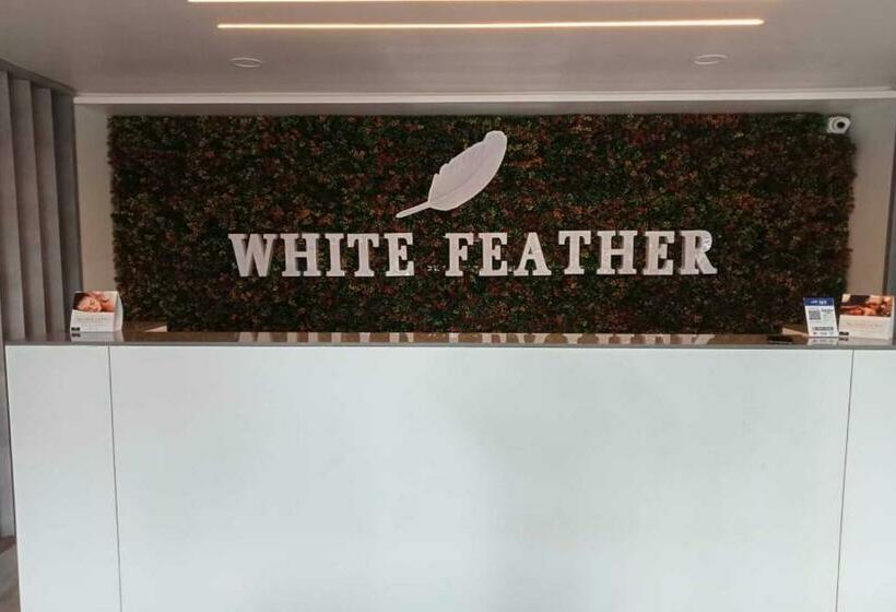 White Feather Resort Kauncha