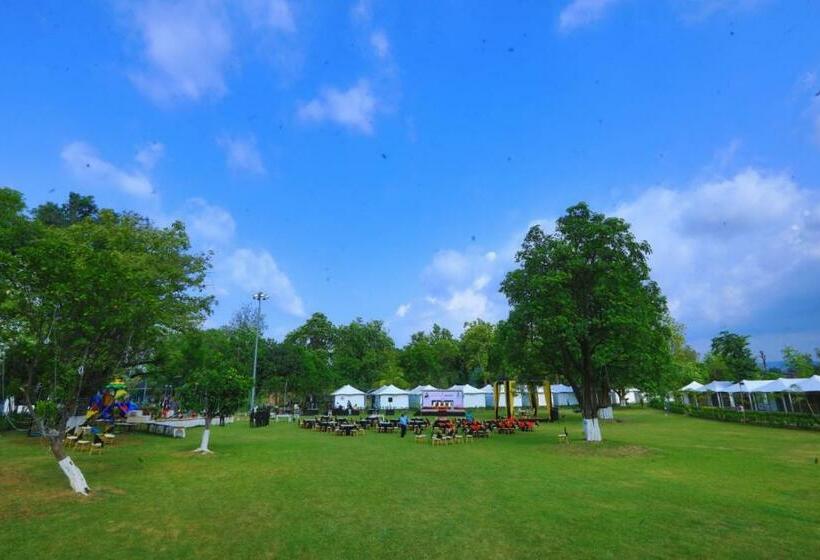 White Feather Resort Kauncha