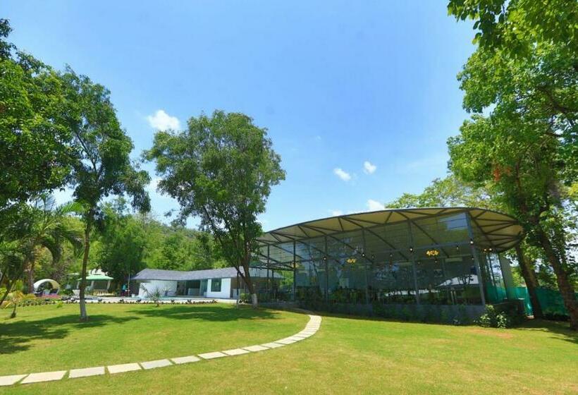 White Feather Resort Kauncha