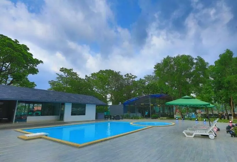 White Feather Resort Kauncha