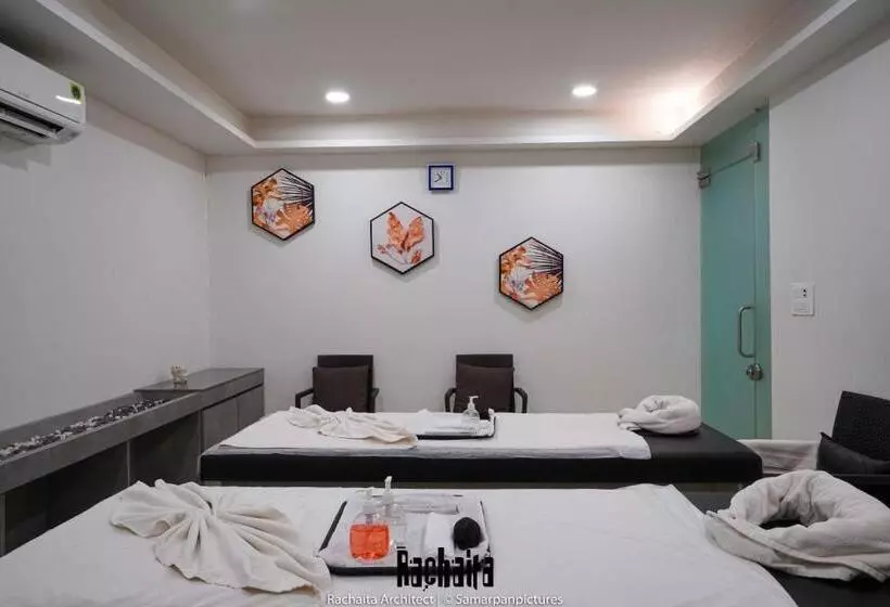 White Feather Resort Kauncha