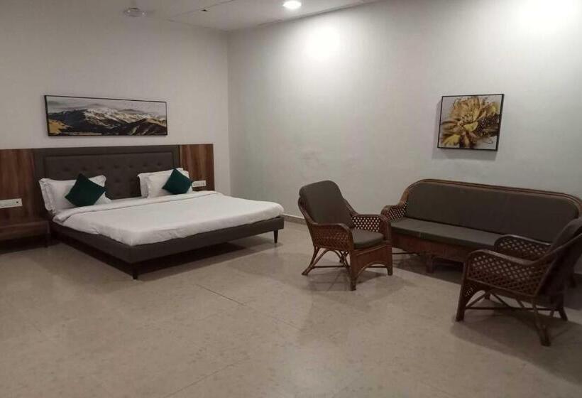 White Feather Resort Kauncha