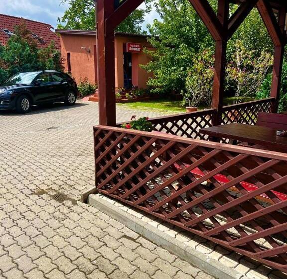 Aamiaismajoitus (B&B) Pensiunea Elena