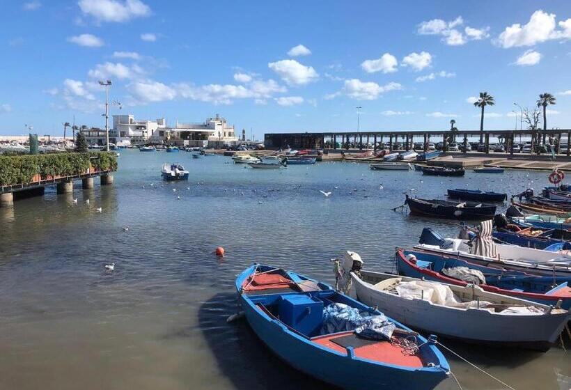 تختخواب و صبحانه Tresca Charme Luxury Rooms