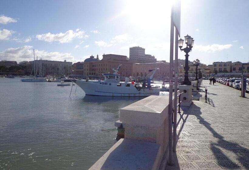 تختخواب و صبحانه Tresca Charme Luxury Rooms