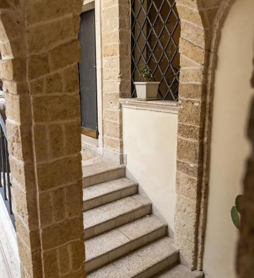 تختخواب و صبحانه Tresca Charme Luxury Rooms