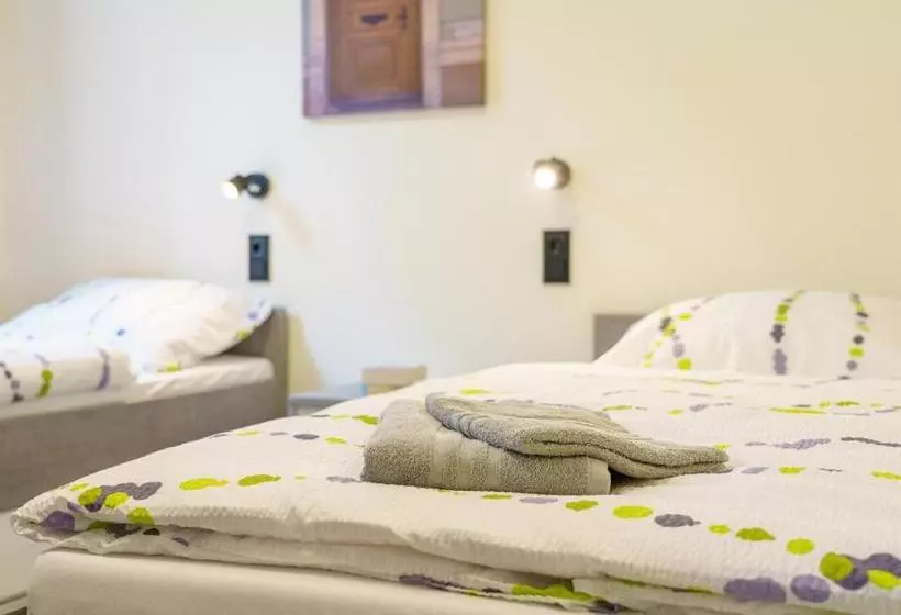 Und Hostel Gleisbett