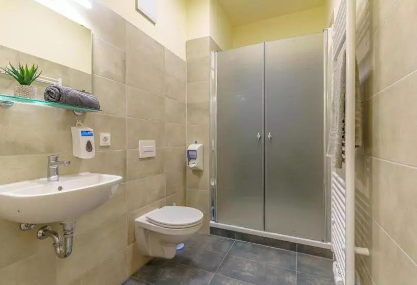 Und Hostel Gleisbett