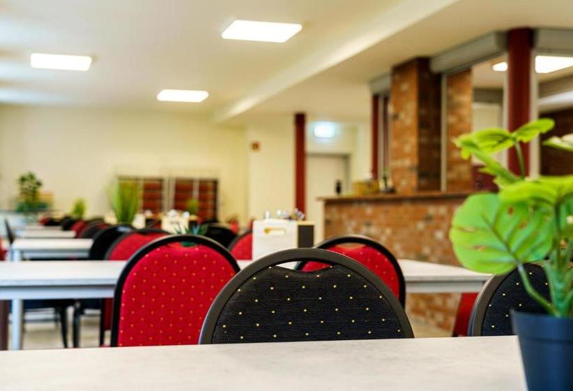 Und Hostel Gleisbett