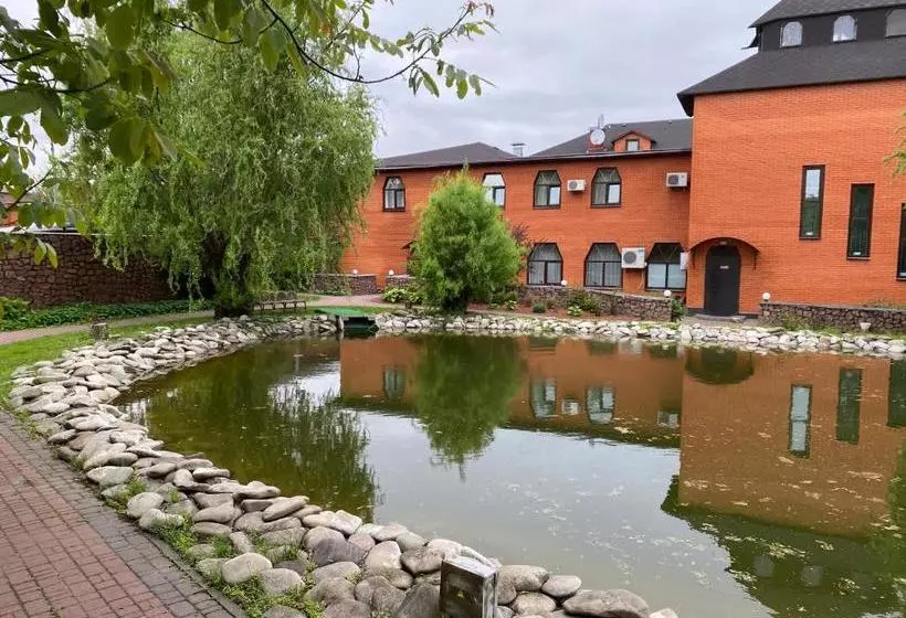 Hotelli гостинний маєток