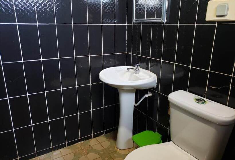 בית מלון כפרי Atos