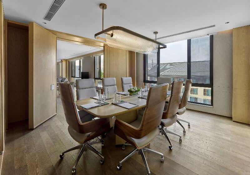 Отель Doubletree By Hilton Beijing Badaling