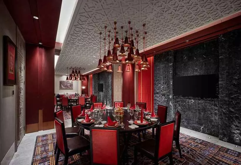 ホテル Hilton Shigatse