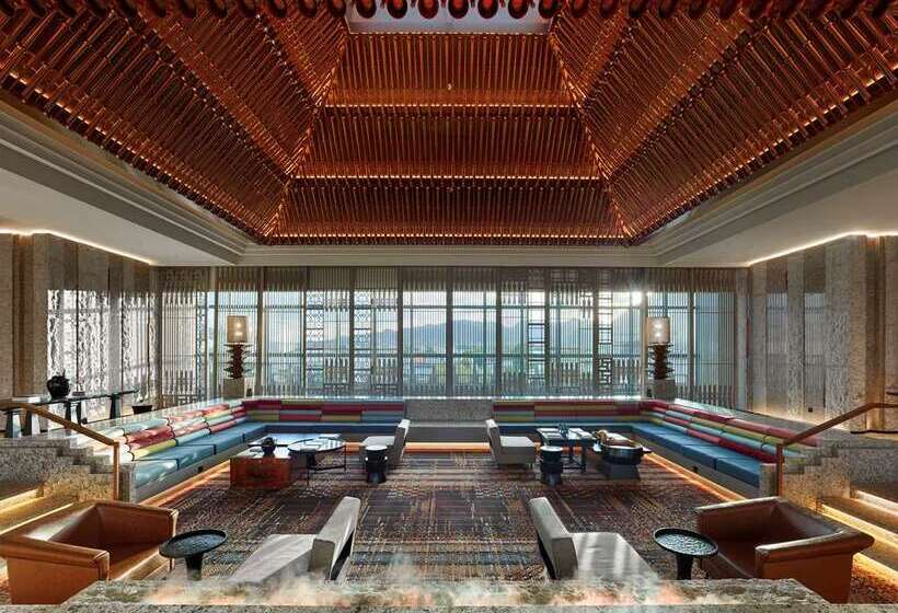 فندق Hilton Shigatse