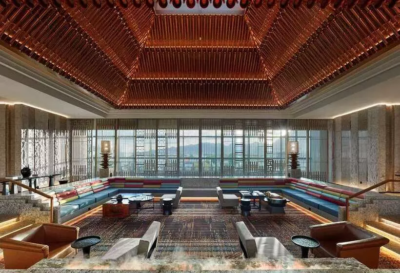 ホテル Hilton Shigatse