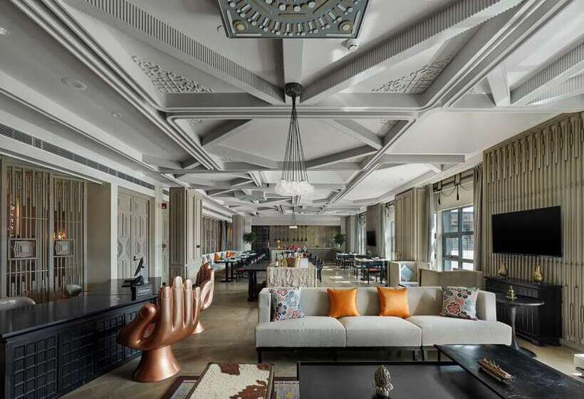 فندق Hilton Shigatse