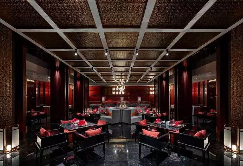 ホテル Hilton Shigatse