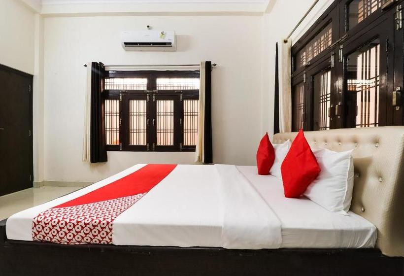 Hotelli Oyo 45992  Royal