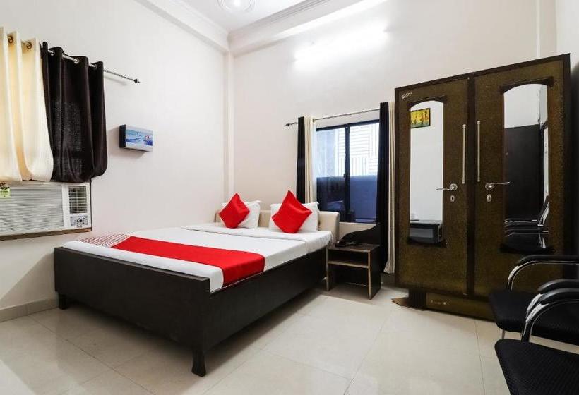 Hotelli Oyo 45992  Royal