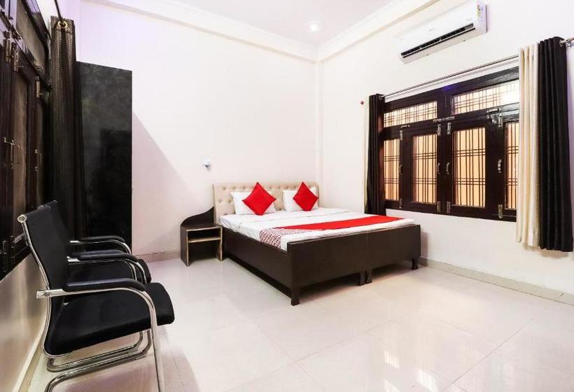 Hotelli Oyo 45992  Royal