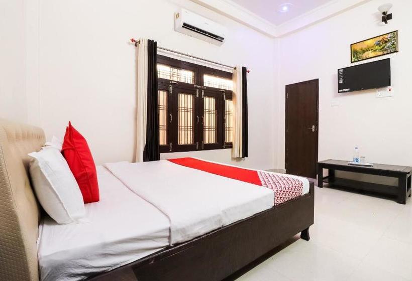 Hotelli Oyo 45992  Royal