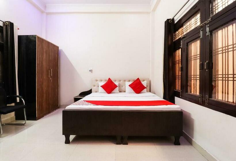 Hotelli Oyo 45992  Royal