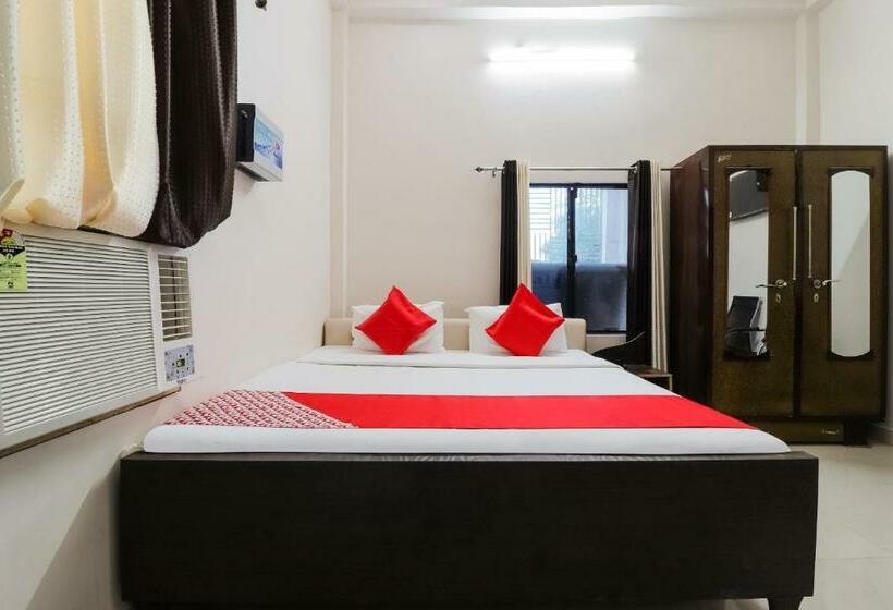 Hotelli Oyo 45992  Royal