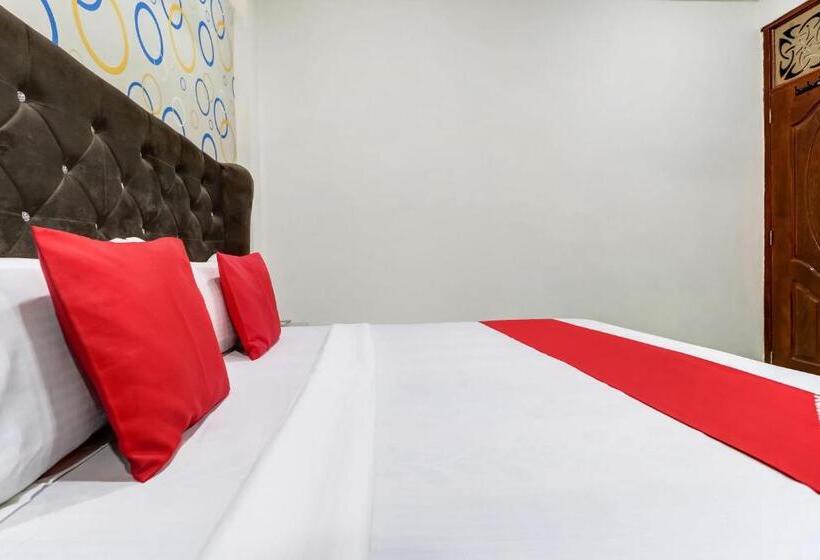 בית מלון כפרי Oyo 81954 K7 Regency