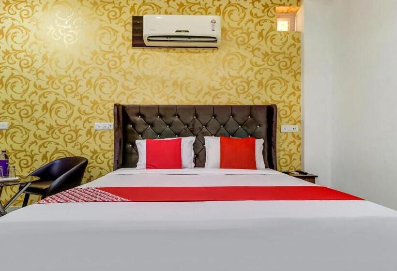 בית מלון כפרי Oyo 81954 K7 Regency