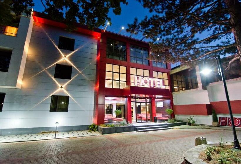 בית מלון כפרי семеен хотел романтика