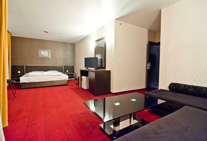 בית מלון כפרי семеен хотел романтика