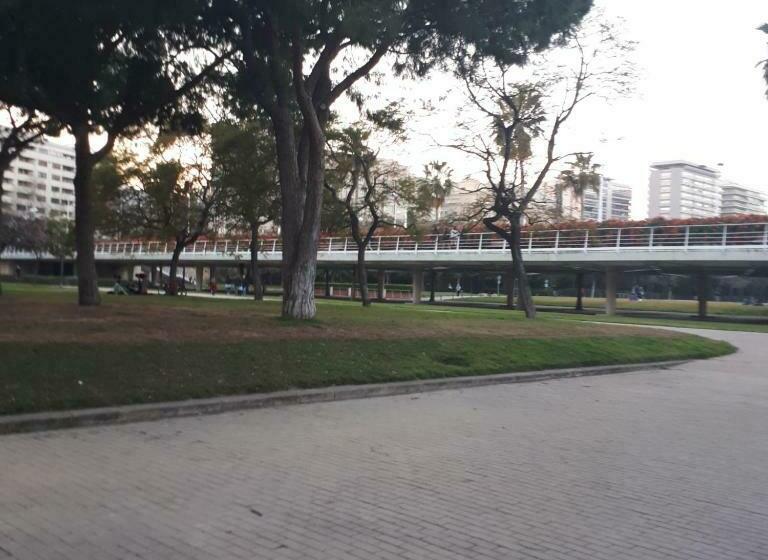 بنسيون Room In Guest Room Twin Room In Valencia With Private Bathroom And Large Terrace For Pets