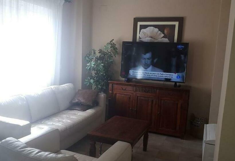 بنسيون Room In Guest Room Twin Room In Valencia With Private Bathroom And Large Terrace For Pets